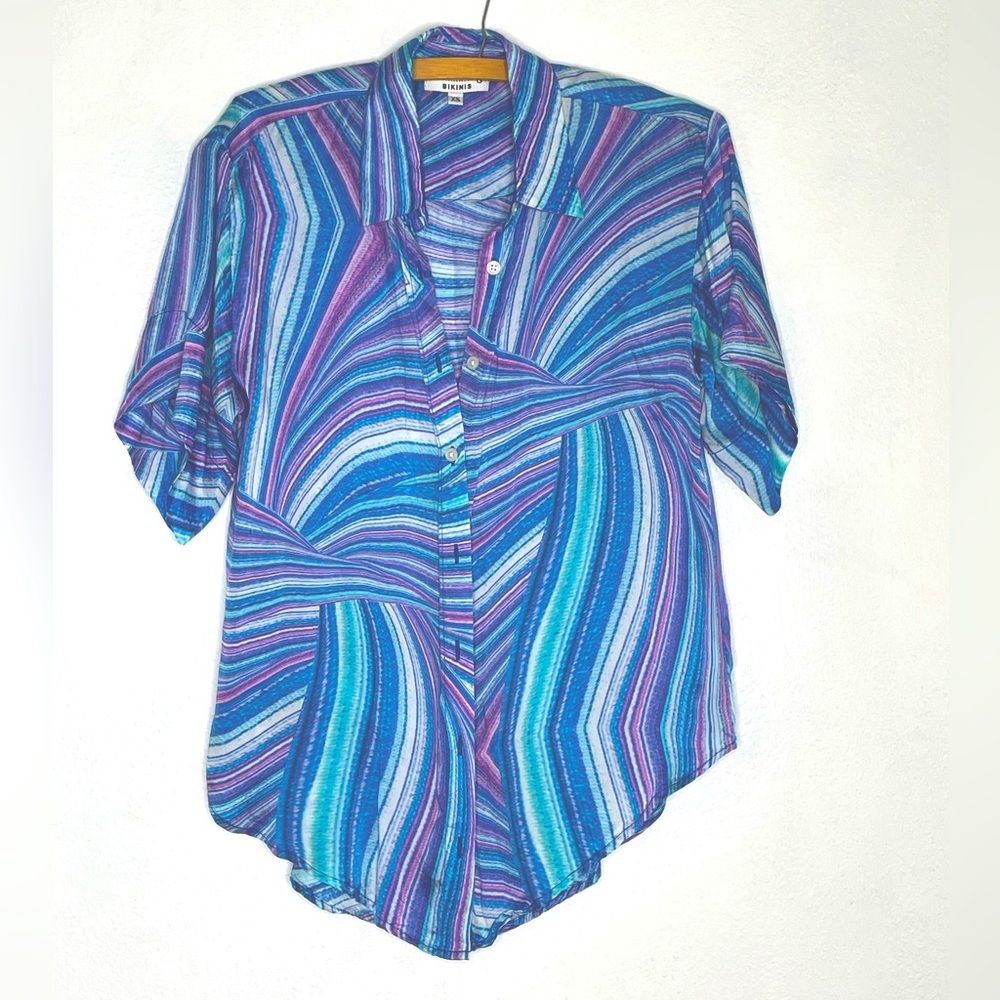 Frankie’s Bikinis Fifi Sustainable blue purple swirl cover up shirt. Size XS